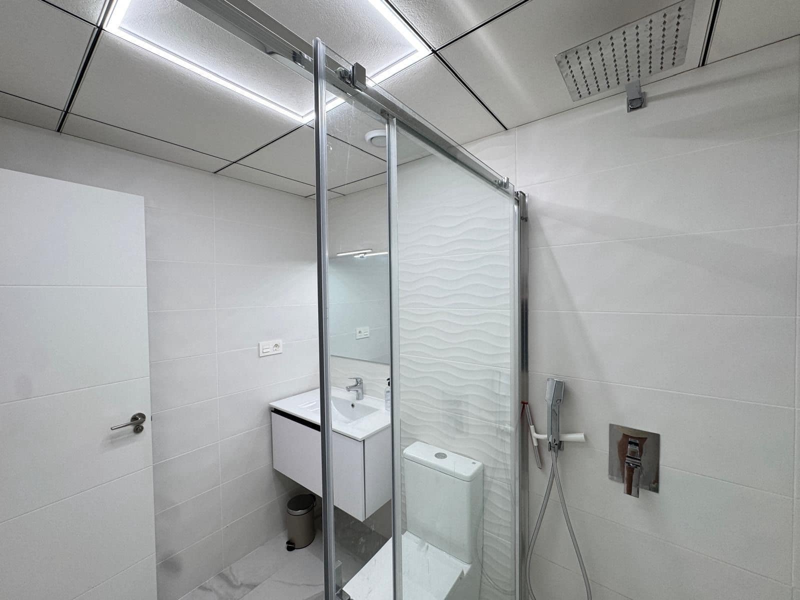 2 sypialnia Penthouse na sprzedaż w Torrevieja z basenem - 390 000 € (Ref: 9148860)