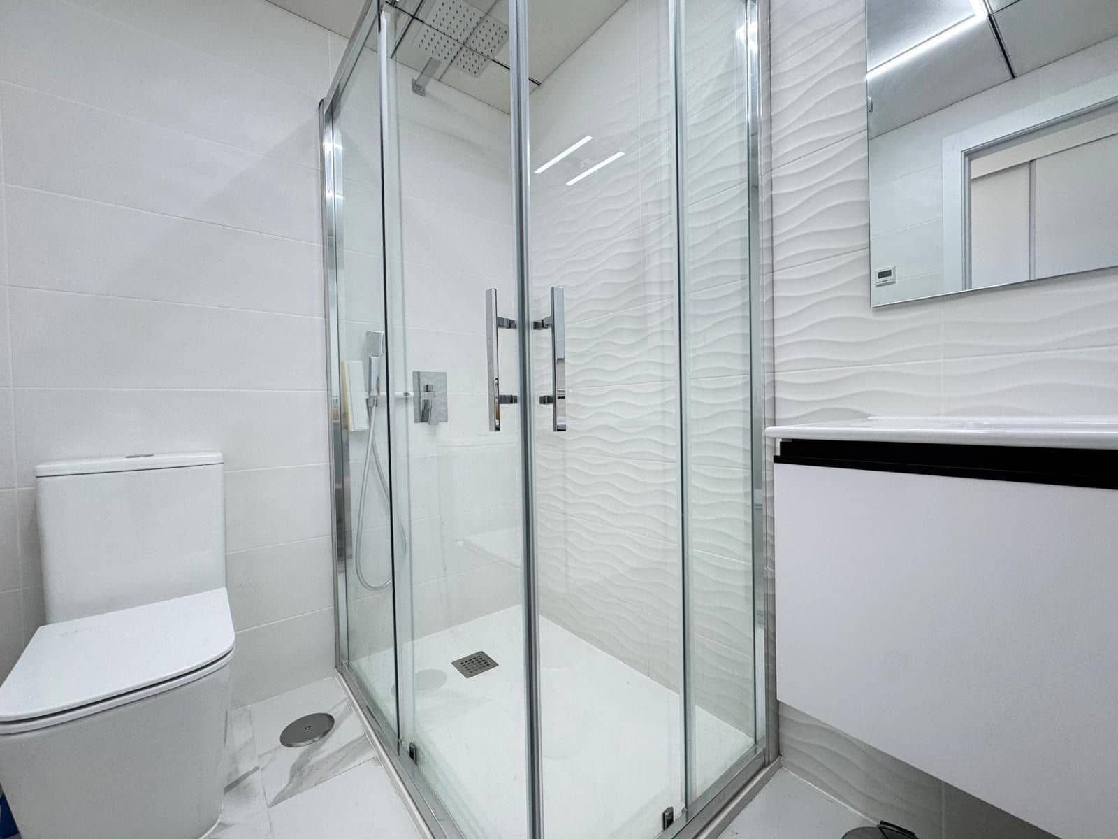 2 sypialnia Penthouse na sprzedaż w Torrevieja z basenem - 390 000 € (Ref: 9148860)