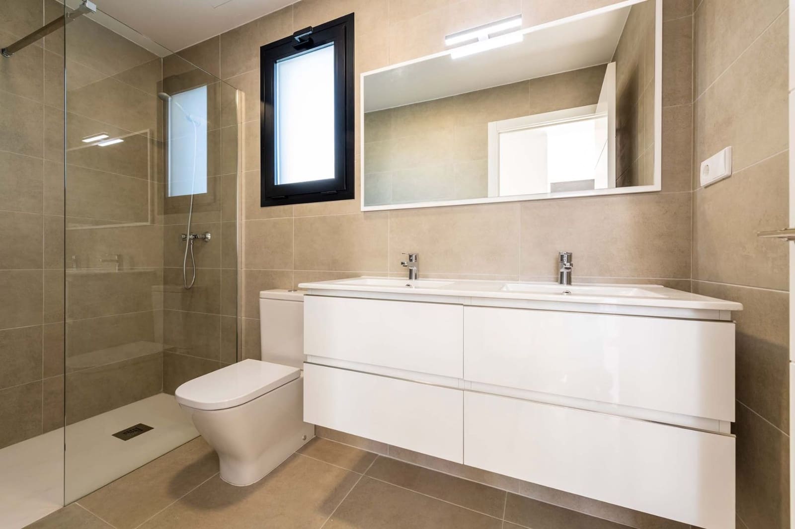 3 sypialnia Willa na sprzedaż w Calasparra z basenem garażem - 355 000 € (Ref: 9165508)
