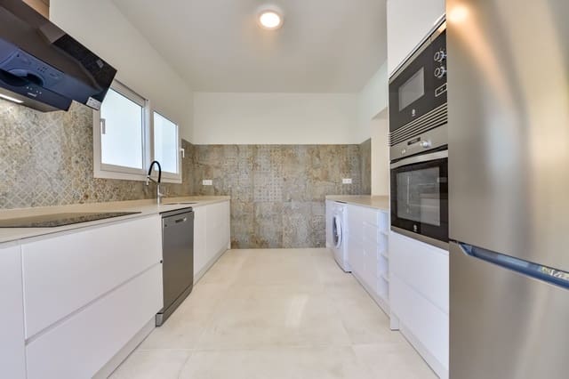 3 soveværelse Villa til salg i Altea med swimmingpool garage - € 649.000 (Ref: 9755349)