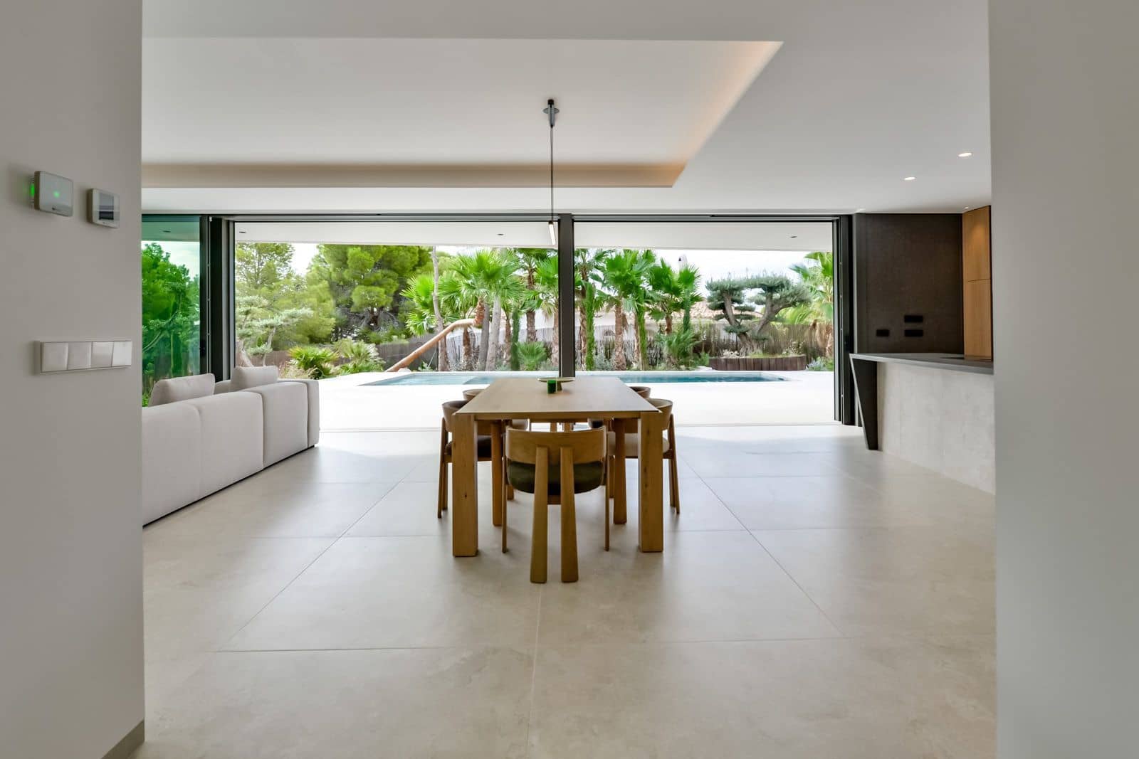 4 bedroom Villa for sale in Altea with pool garage - € 2,345,000 (Ref: 9864041)