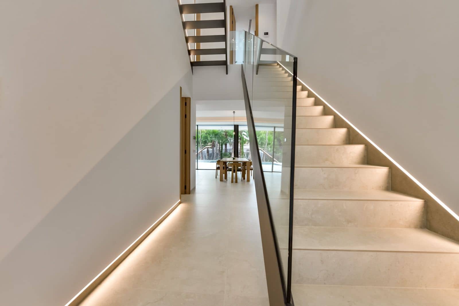 4 bedroom Villa for sale in Altea with pool garage - € 2,345,000 (Ref: 9864041)