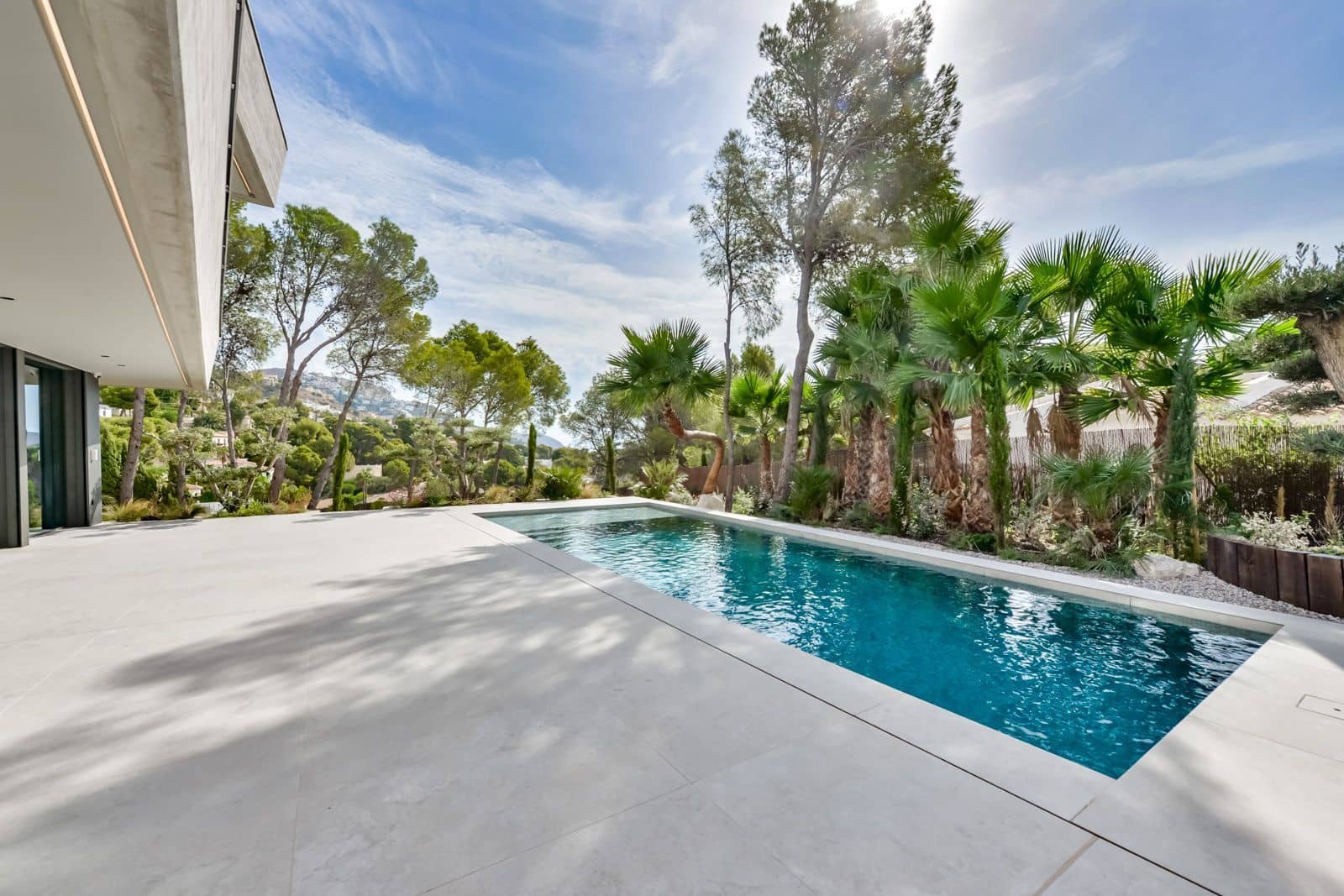 4 bedroom Villa for sale in Altea with pool garage - € 2,345,000 (Ref: 9864041)