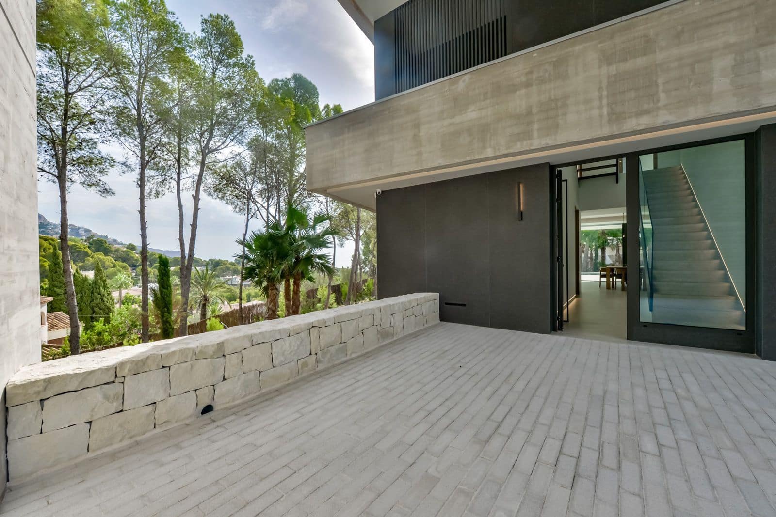 4 bedroom Villa for sale in Altea with pool garage - € 2,345,000 (Ref: 9864041)