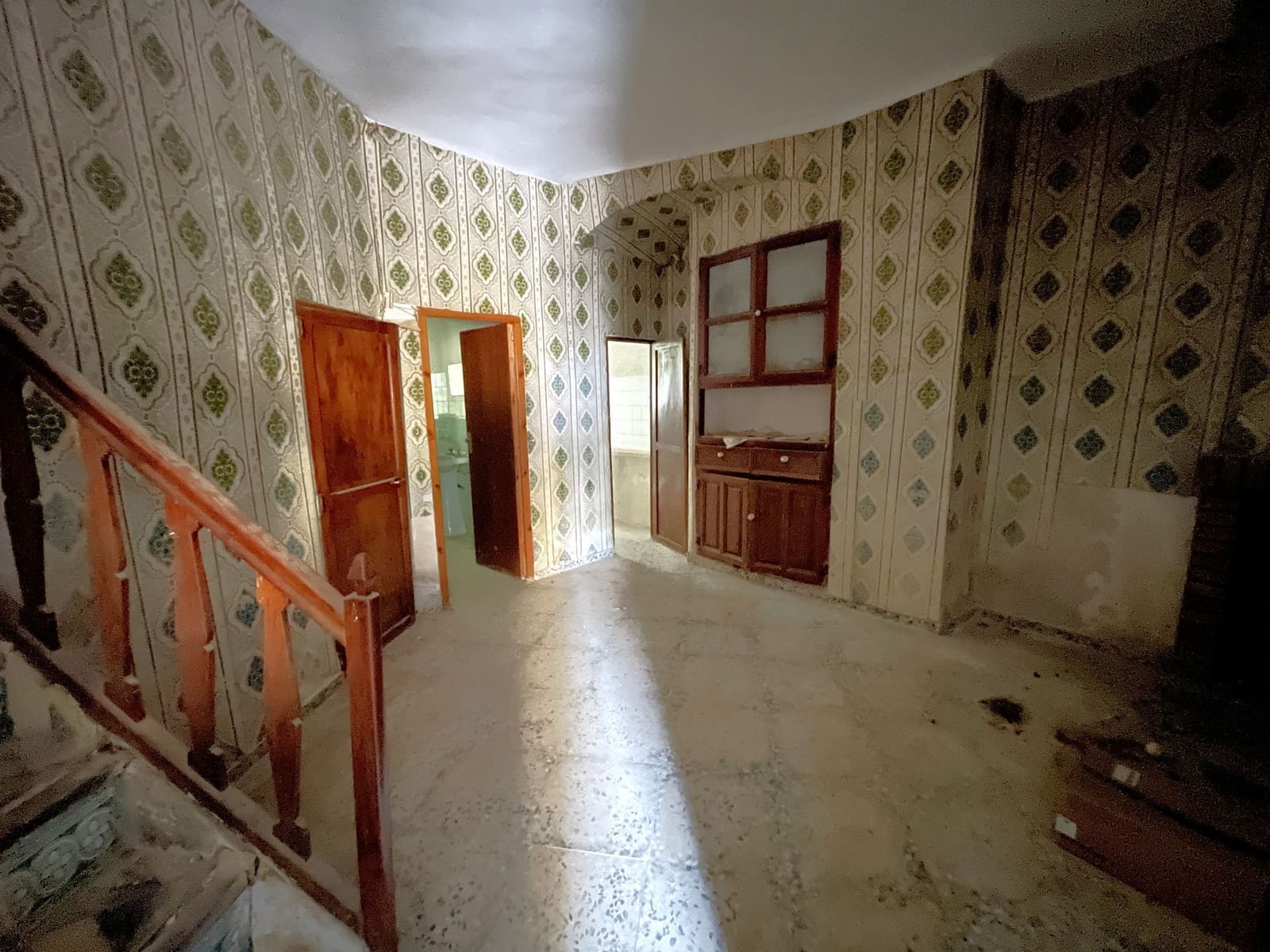 7 soverom Hus til salgs i Confrides - € 55 000 (Ref: 10174365)