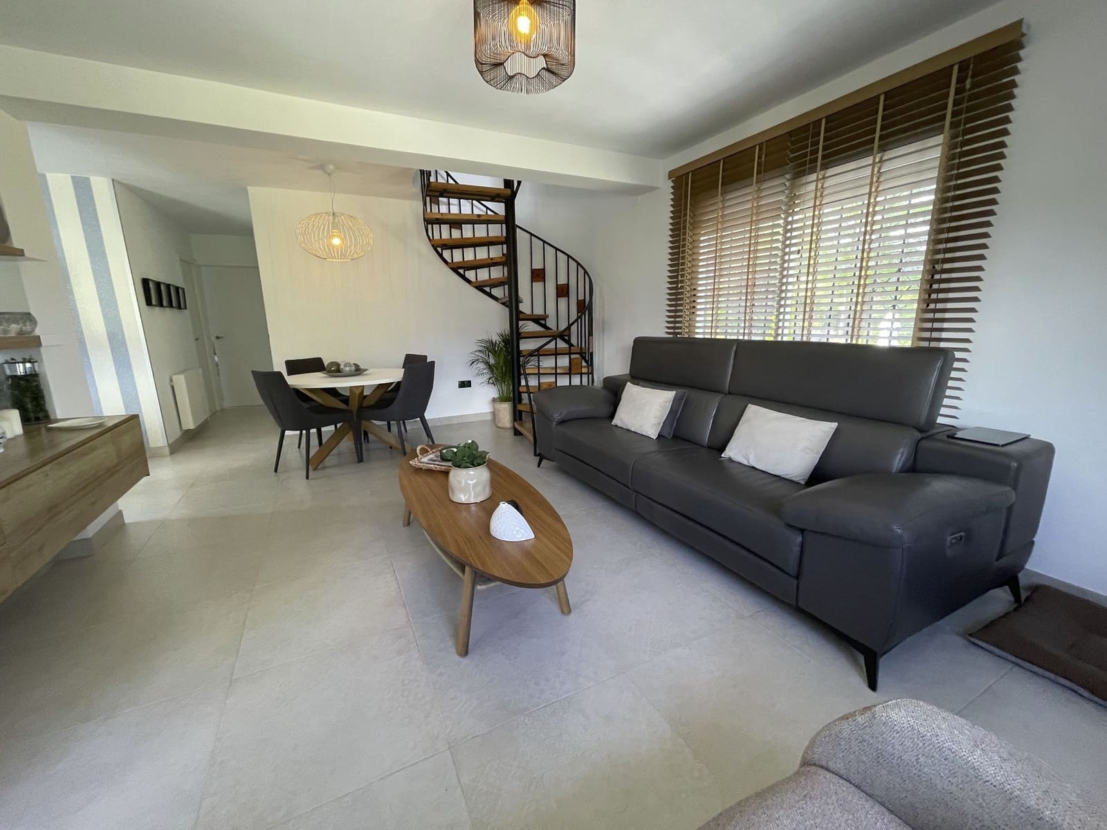 3 sovrum Villa till salu i Benimantell med pool garage - 425 000 € (Ref: 10186527)