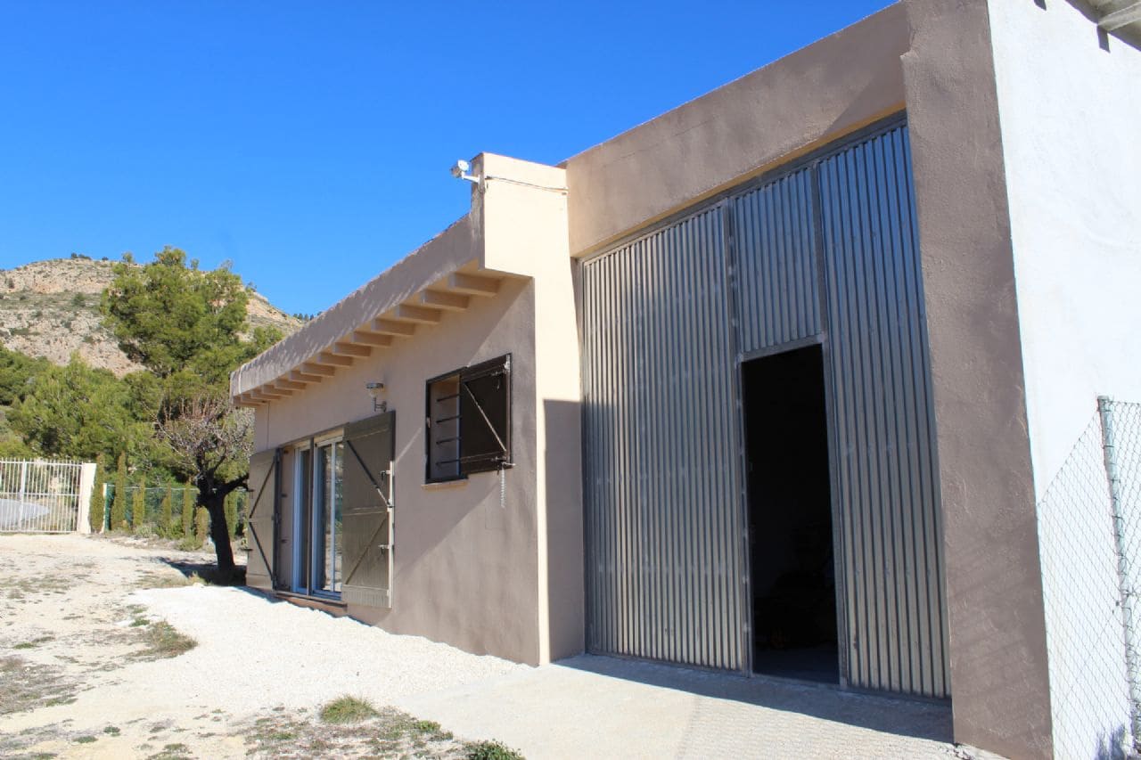 3 soveværelse Villa til salg i Confrides med garage - € 295.000 (Ref: 4849345)