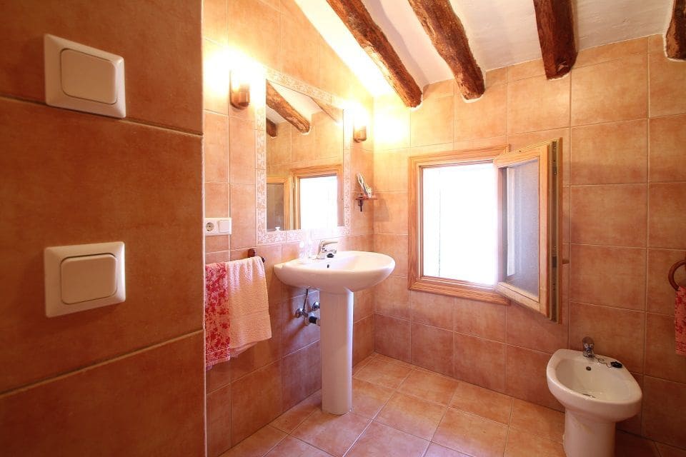 4 makuuhuone Omakotitalo myytävänä paikassa Benimantell - 145 000 € (Ref: 4849348)