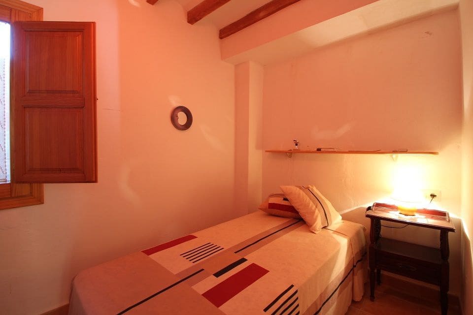 4 makuuhuone Omakotitalo myytävänä paikassa Benimantell - 145 000 € (Ref: 4849348)