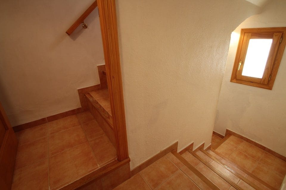 4 makuuhuone Omakotitalo myytävänä paikassa Benimantell - 145 000 € (Ref: 4849348)