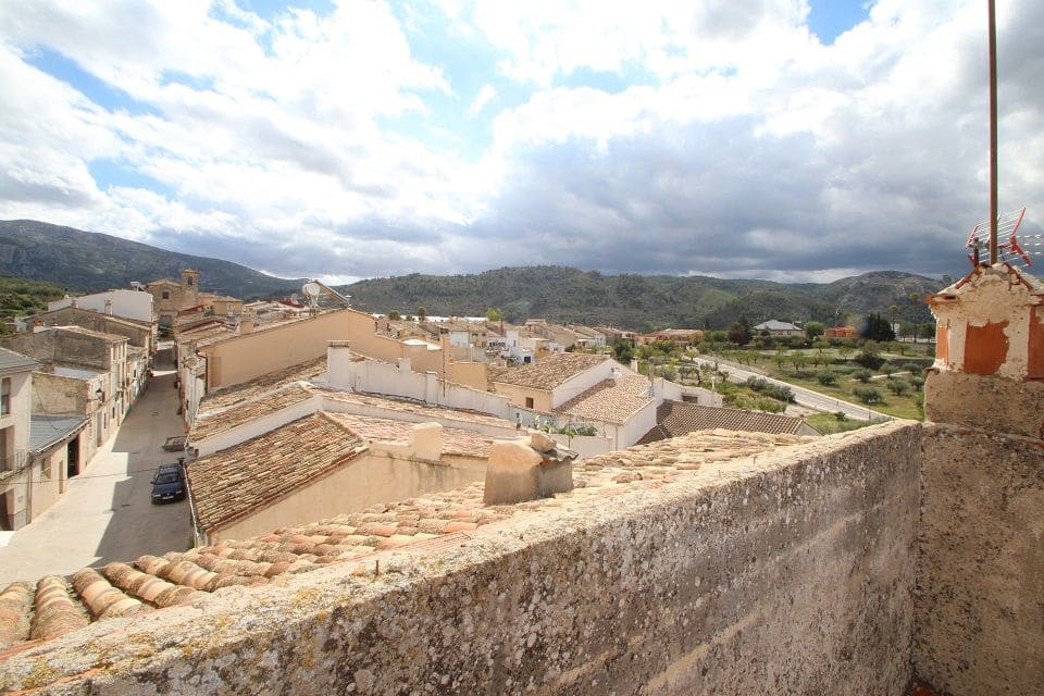 9 quarto Casa em Banda para venda em Benasau com piscina garagem - 160 000 € (Ref: 4849363)