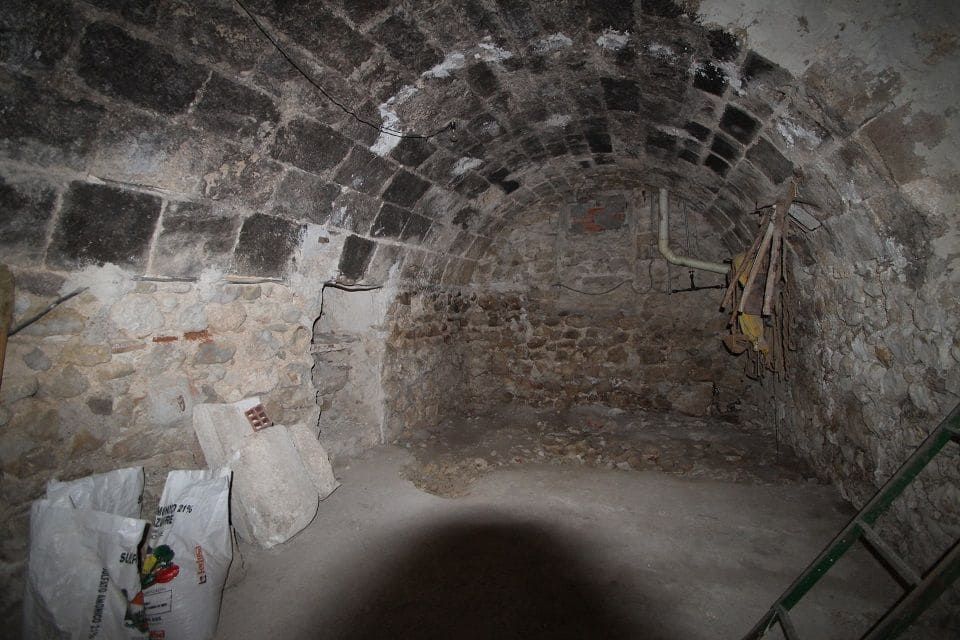 9 quarto Casa em Banda para venda em Benasau com piscina garagem - 160 000 € (Ref: 4849363)