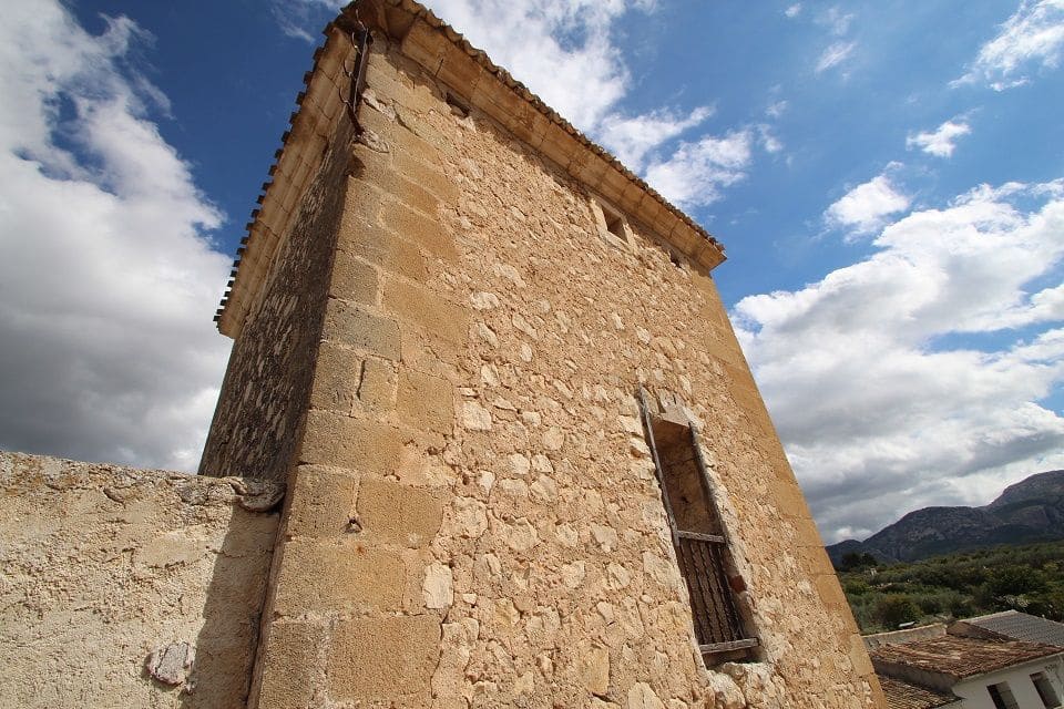 9 quarto Casa em Banda para venda em Benasau com piscina garagem - 160 000 € (Ref: 4849363)