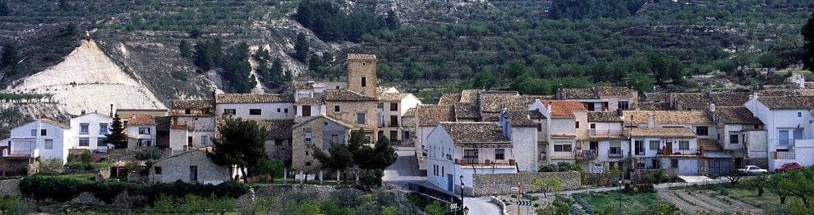 9 quarto Casa em Banda para venda em Benasau com piscina garagem - 160 000 € (Ref: 4849363)