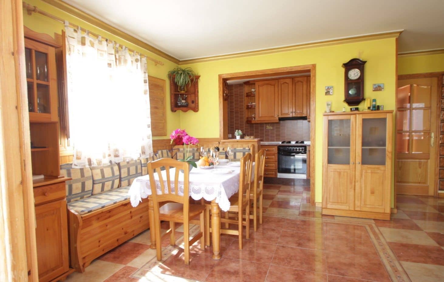 5 soveværelse Villa til salg i Confrides med swimmingpool - € 380.000 (Ref: 6312175)