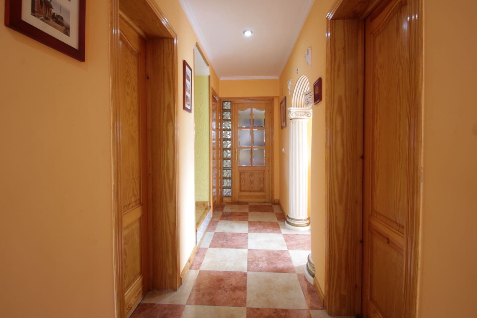 5 soveværelse Villa til salg i Confrides med swimmingpool - € 380.000 (Ref: 6312175)