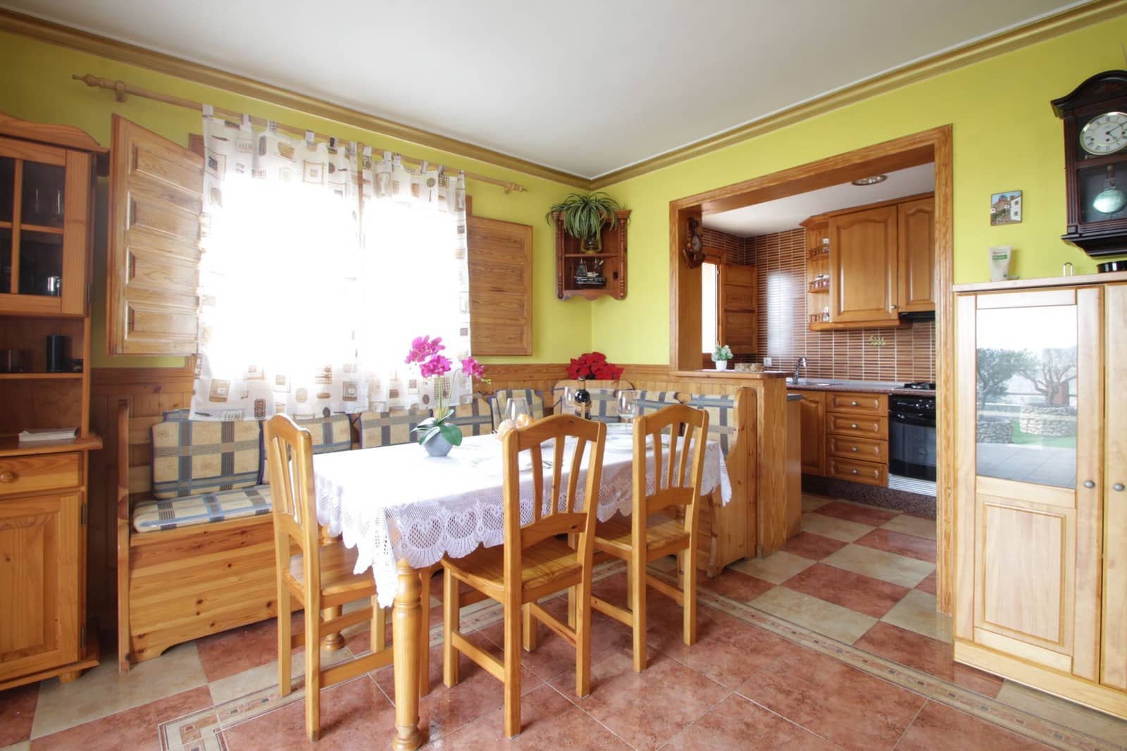 5 soveværelse Villa til salg i Confrides med swimmingpool - € 380.000 (Ref: 6312175)