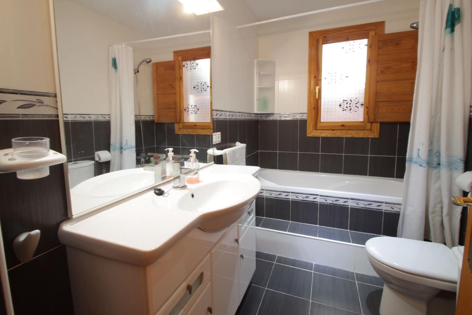 5 soveværelse Villa til salg i Confrides med swimmingpool - € 380.000 (Ref: 6312175)