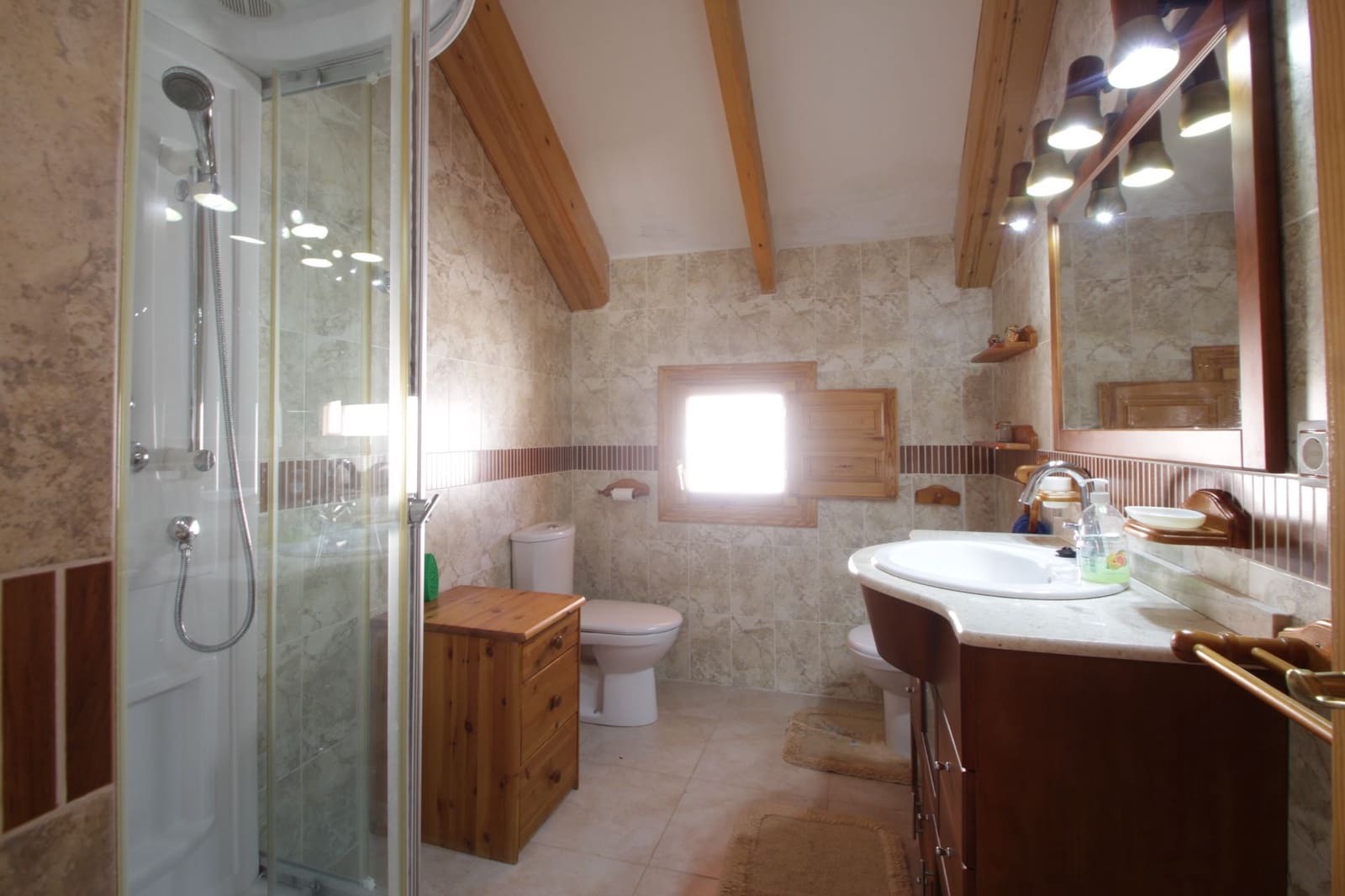 5 soveværelse Villa til salg i Confrides med swimmingpool - € 380.000 (Ref: 6312175)