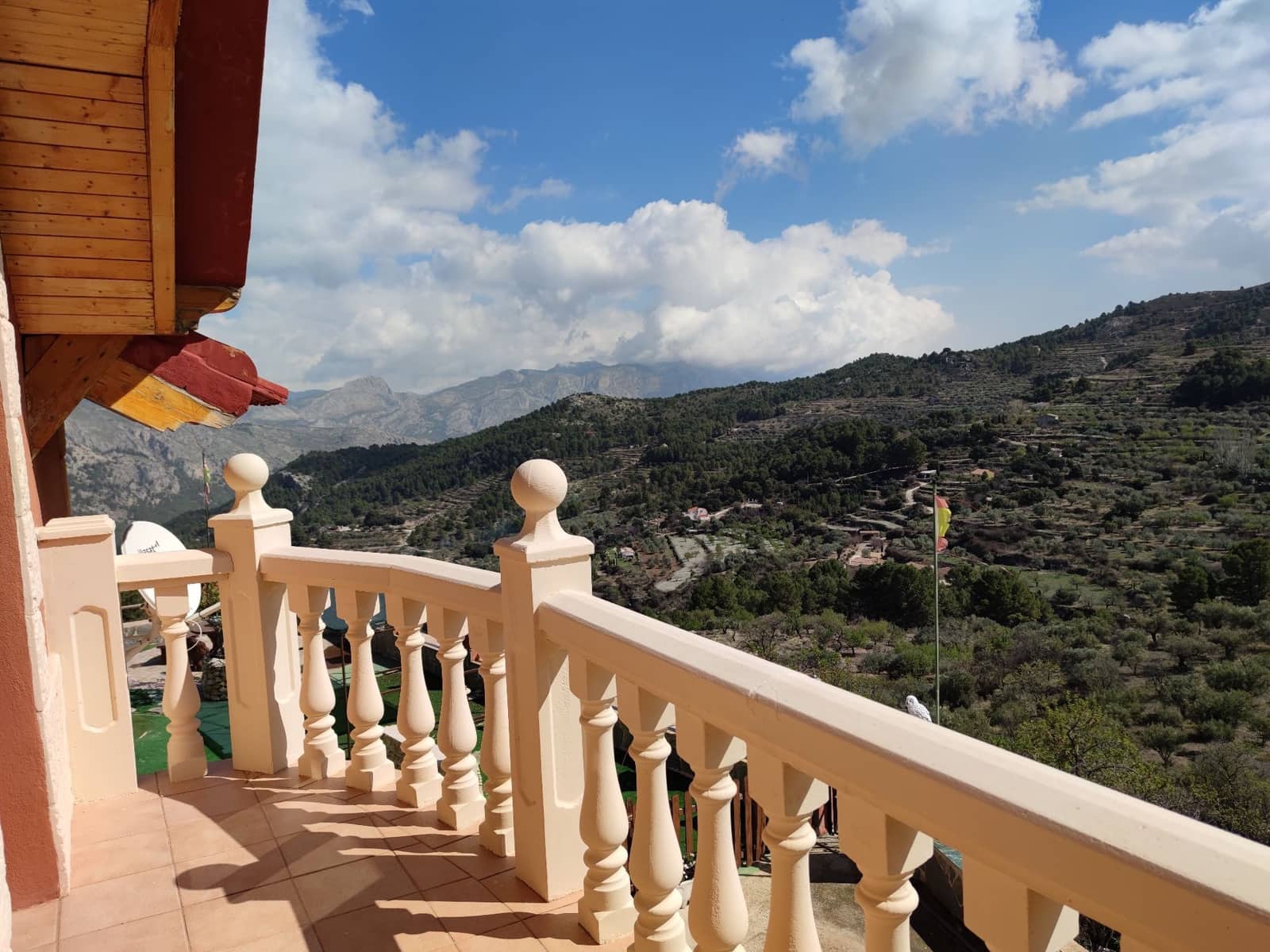 5 soveværelse Villa til salg i Confrides med swimmingpool - € 380.000 (Ref: 6312175)