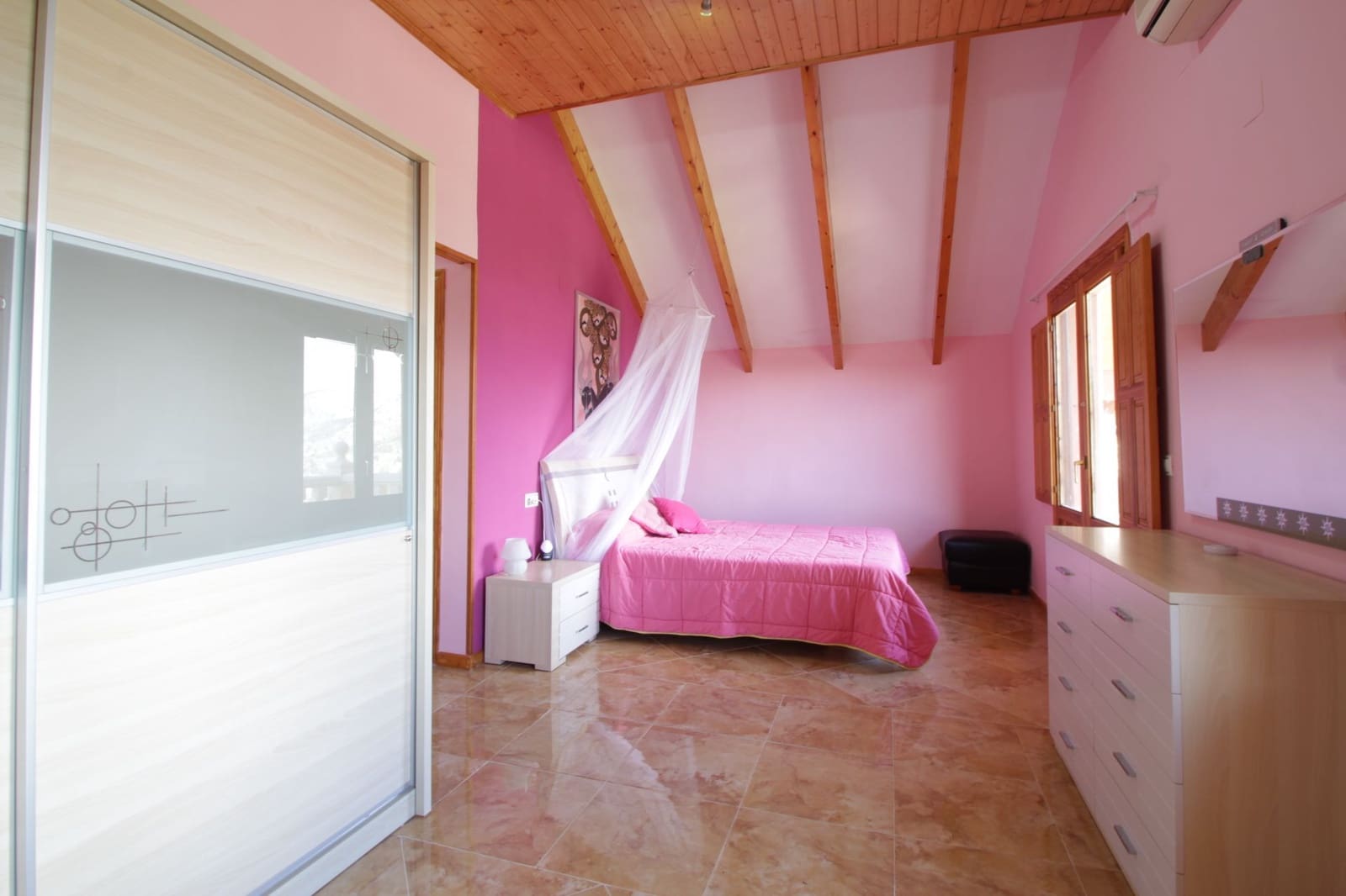 5 soveværelse Villa til salg i Confrides med swimmingpool - € 380.000 (Ref: 6312175)