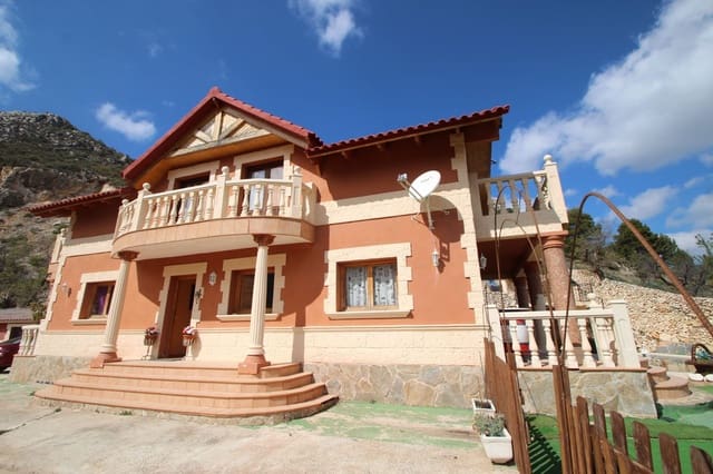 5 soveværelse Villa til salg i Confrides med swimmingpool - € 380.000 (Ref: 6312175)