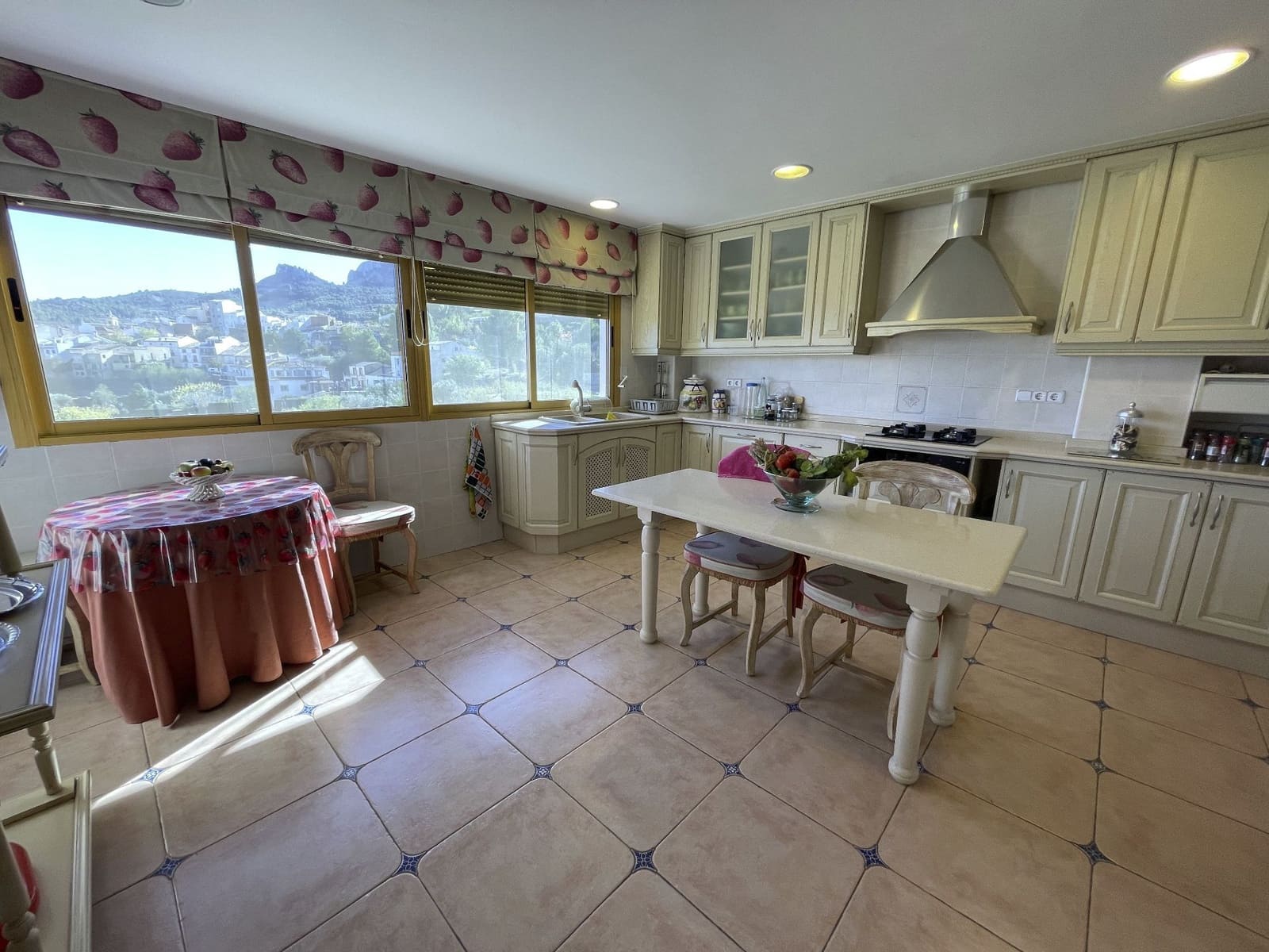 6 Zimmer Haus zu verkaufen in Confrides - 275.000 € (Ref: 7343258)