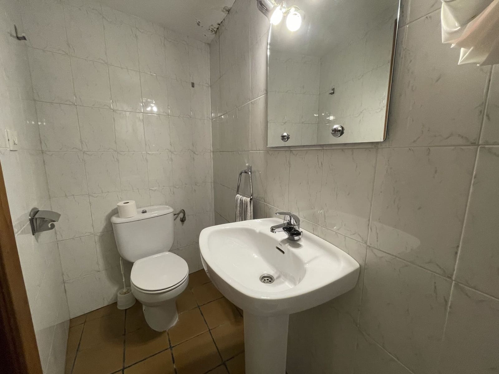 4 makuuhuone Omakotitalo myytävänä paikassa Benimantell mukana 
autotalli - 189 000 € (Ref: 7627331)