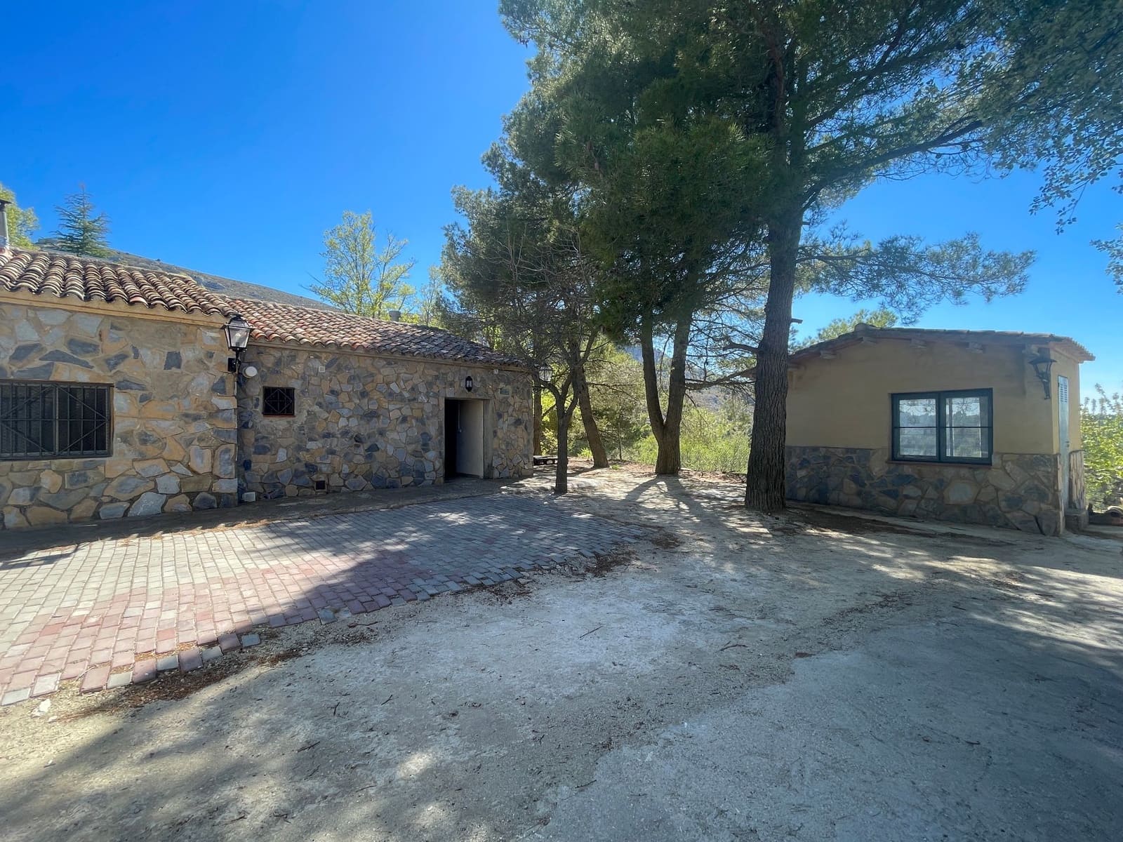 4 soveværelse Villa til salg i Confrides med garage - € 230.000 (Ref: 8315834)