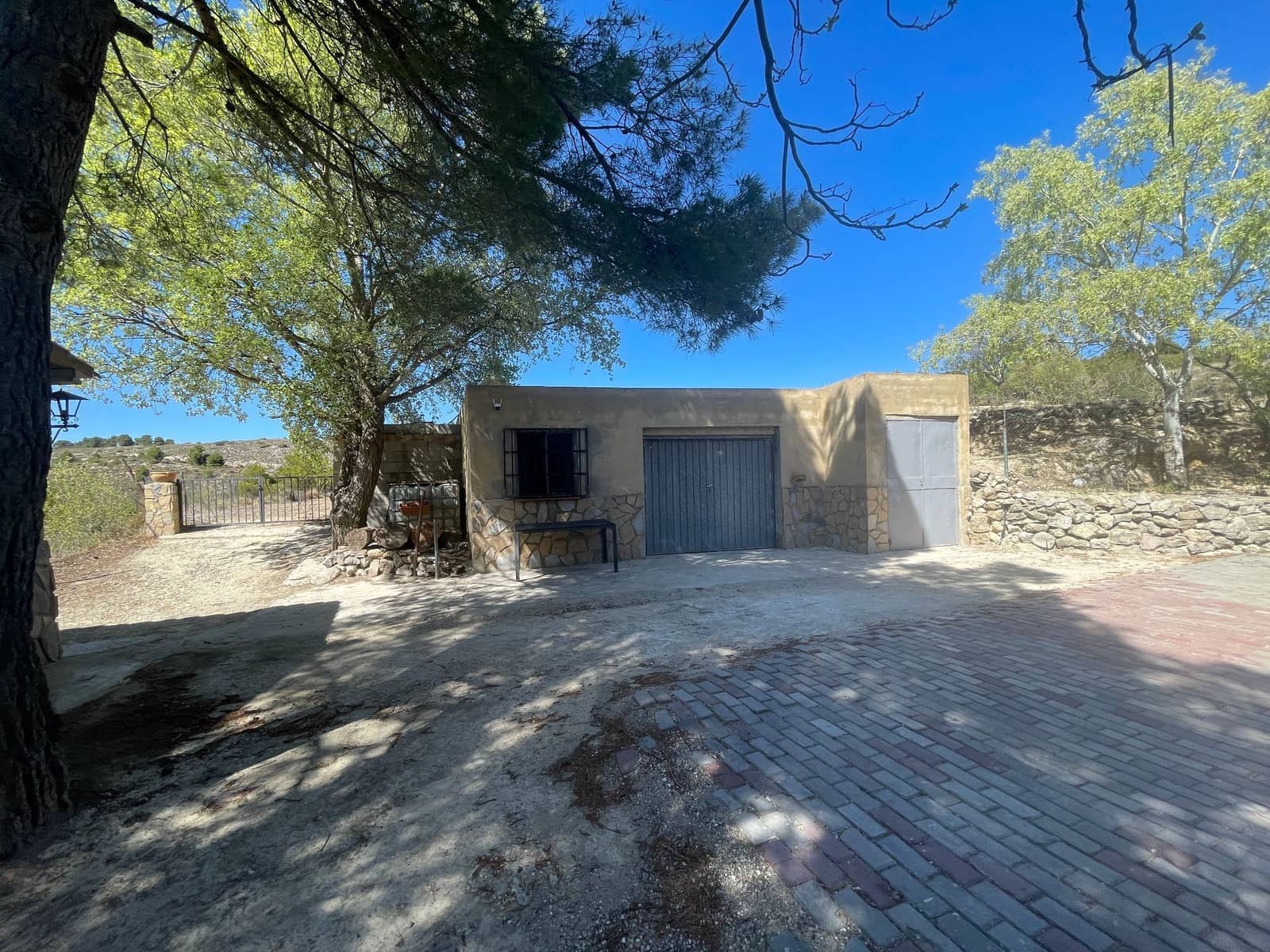 4 soveværelse Villa til salg i Confrides med garage - € 230.000 (Ref: 8315834)