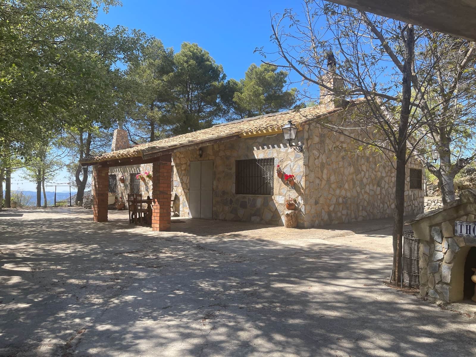 4 soveværelse Villa til salg i Confrides med garage - € 230.000 (Ref: 8315834)