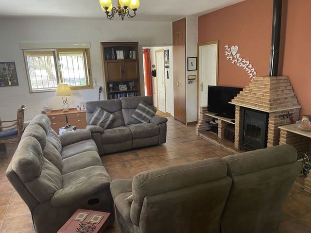 3 soveværelse Villa til salg i Confrides med garage - € 297.000 (Ref: 8438392)