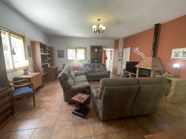 3 soveværelse Villa til salg i Confrides med garage - € 297.000 (Ref: 8438392)