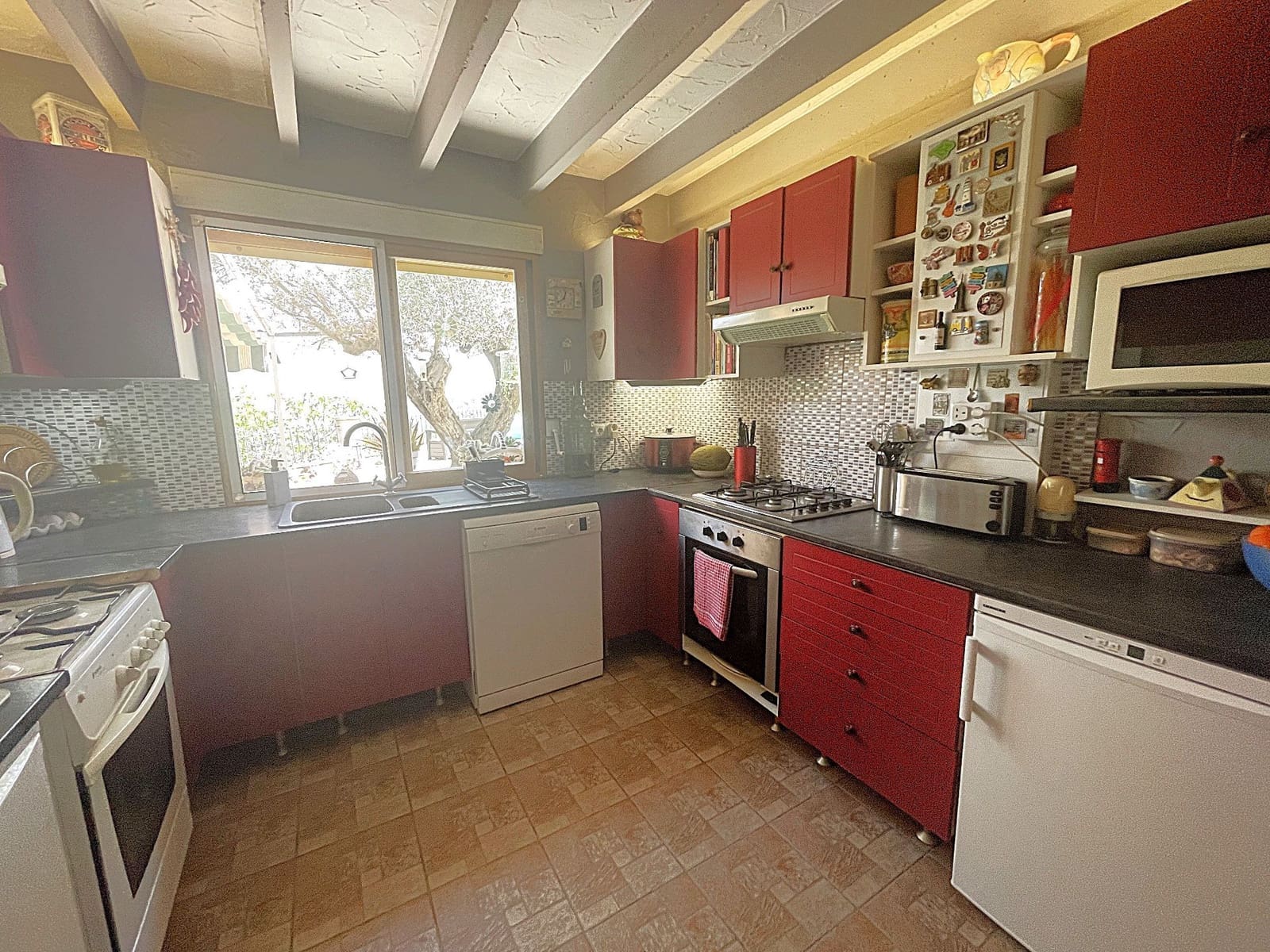 3 soveværelse Villa til salg i Confrides med garage - € 297.000 (Ref: 8438392)