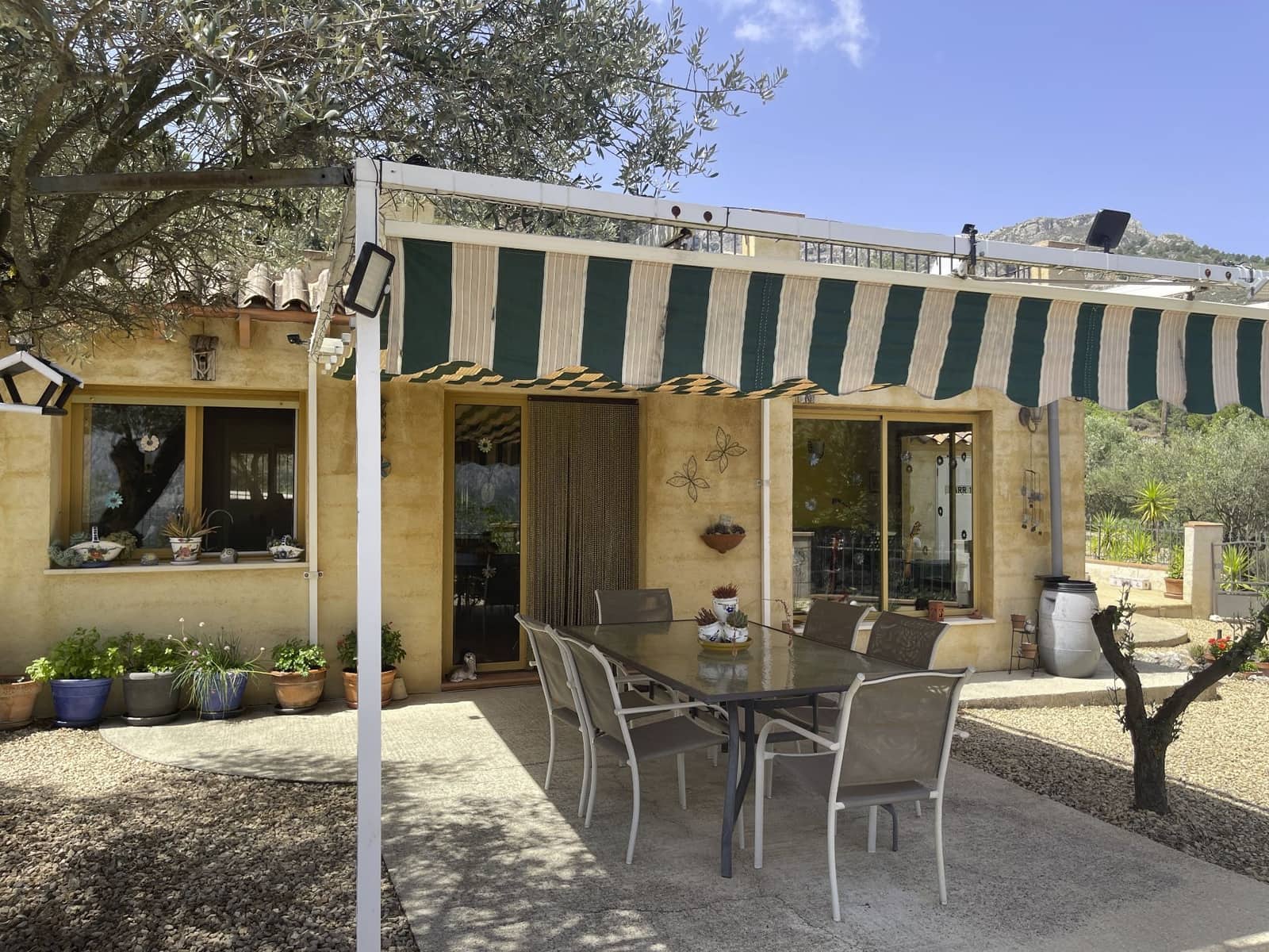 3 soveværelse Villa til salg i Confrides med garage - € 297.000 (Ref: 8438392)