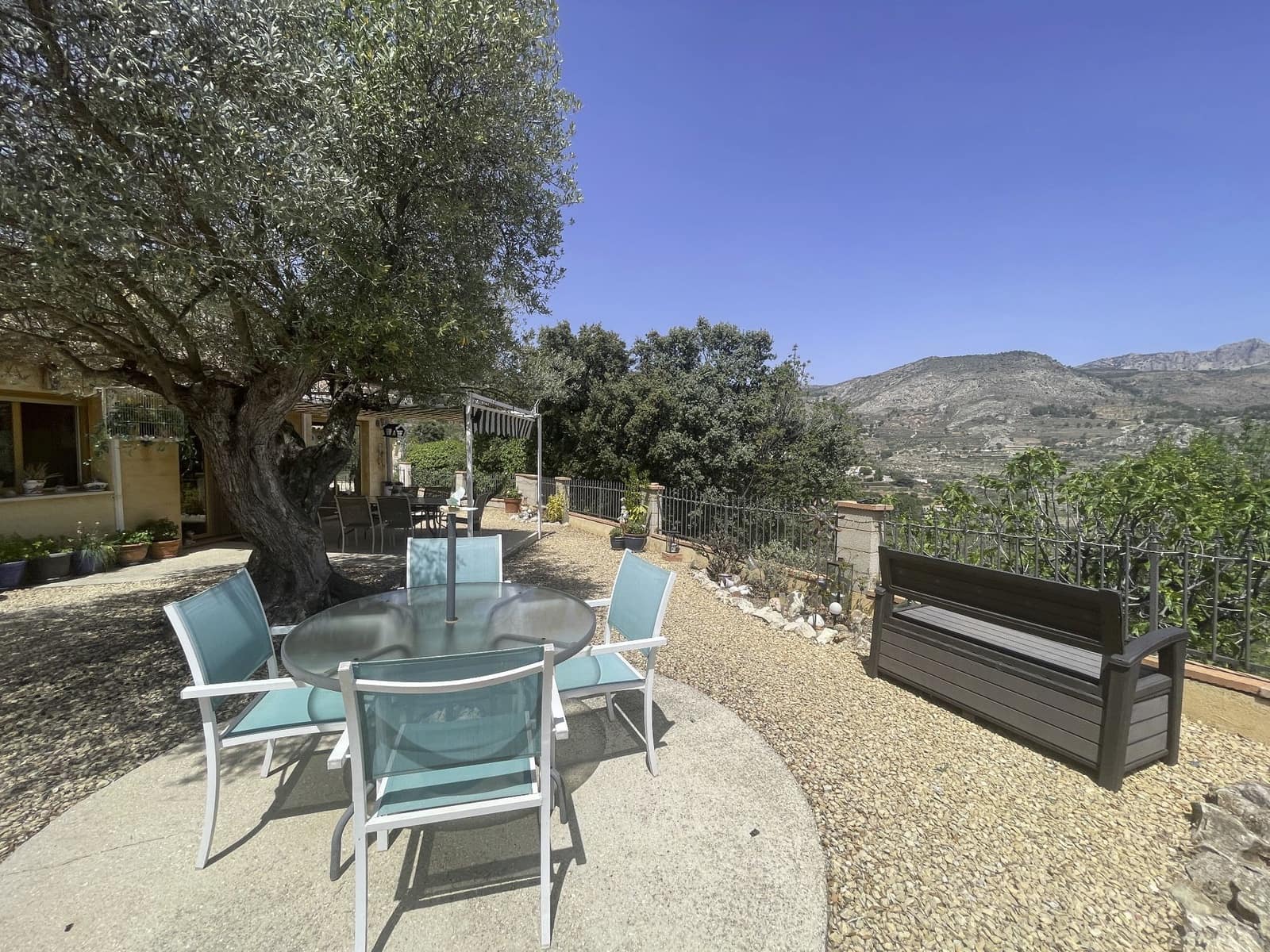 3 soveværelse Villa til salg i Confrides med garage - € 297.000 (Ref: 8438392)