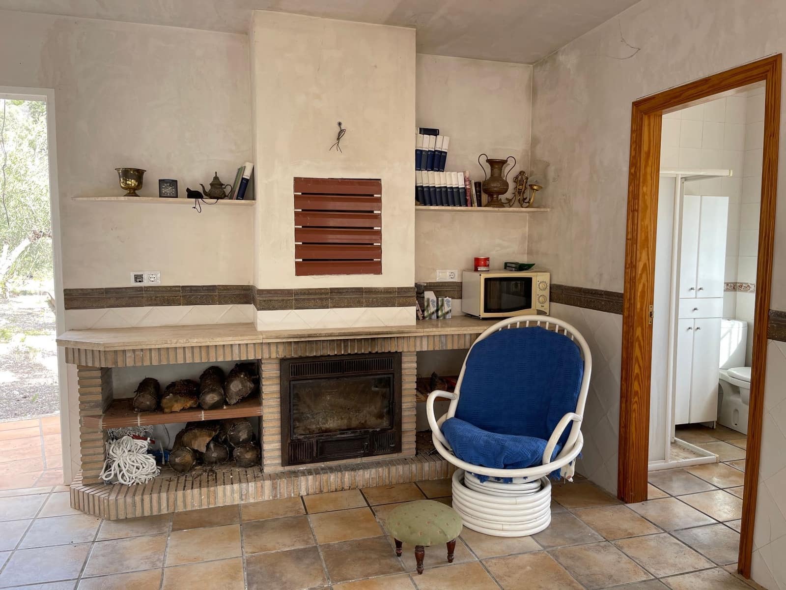 1 bedroom Villa for sale in Confrides with pool garage - € 150,000 (Ref: 8805880)