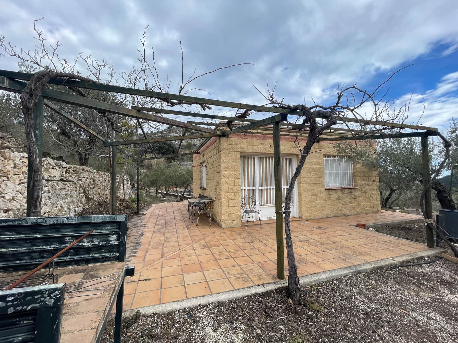 1 bedroom Villa for sale in Confrides with pool garage - € 150,000 (Ref: 8805880)