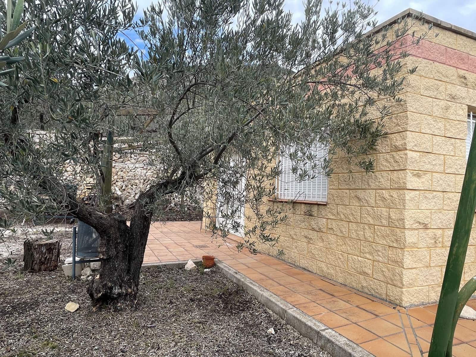 1 bedroom Villa for sale in Confrides with pool garage - € 150,000 (Ref: 8805880)