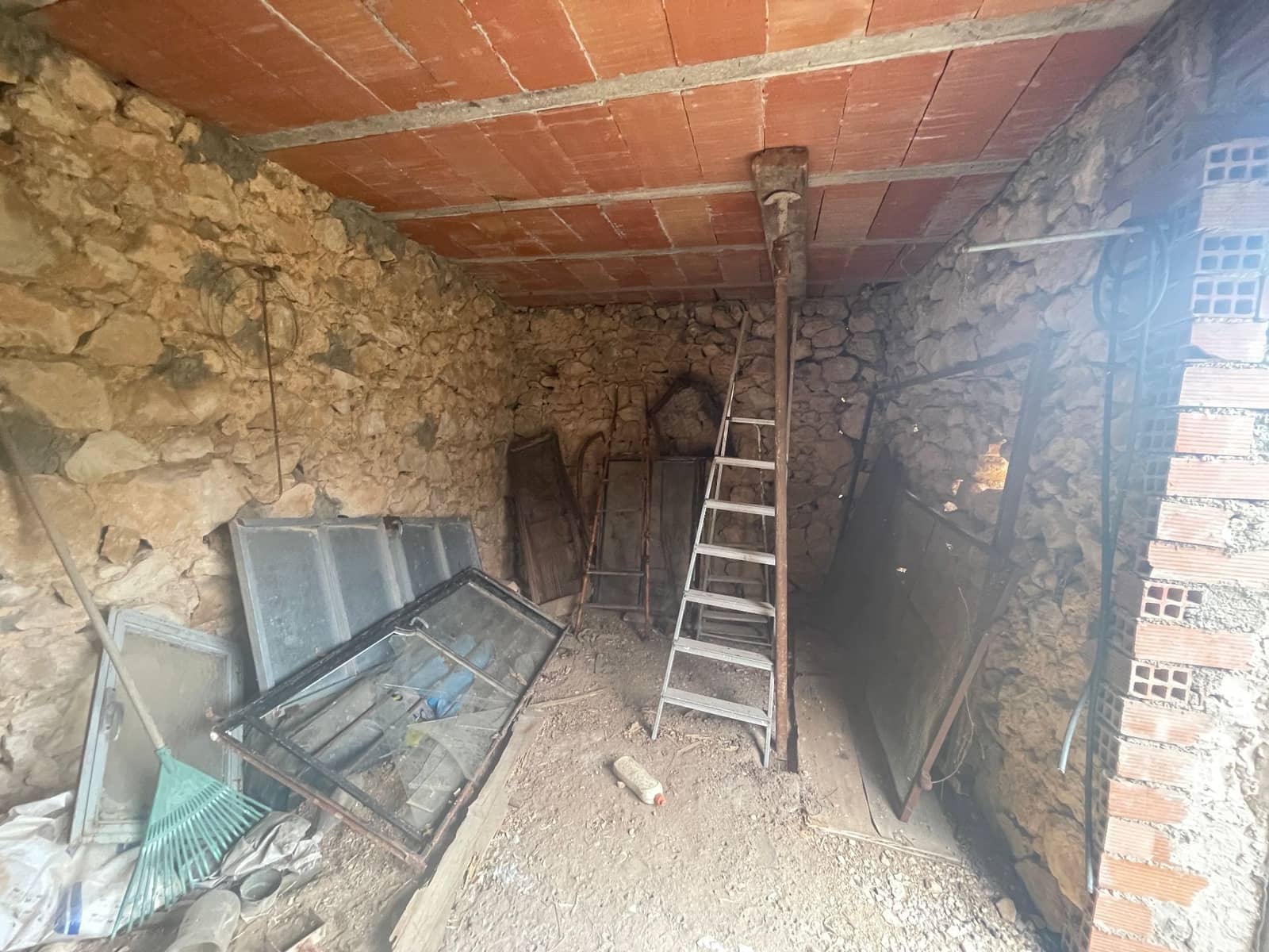 1 soveværelse Villa til salg i Confrides - € 50.000 (Ref: 8934780)