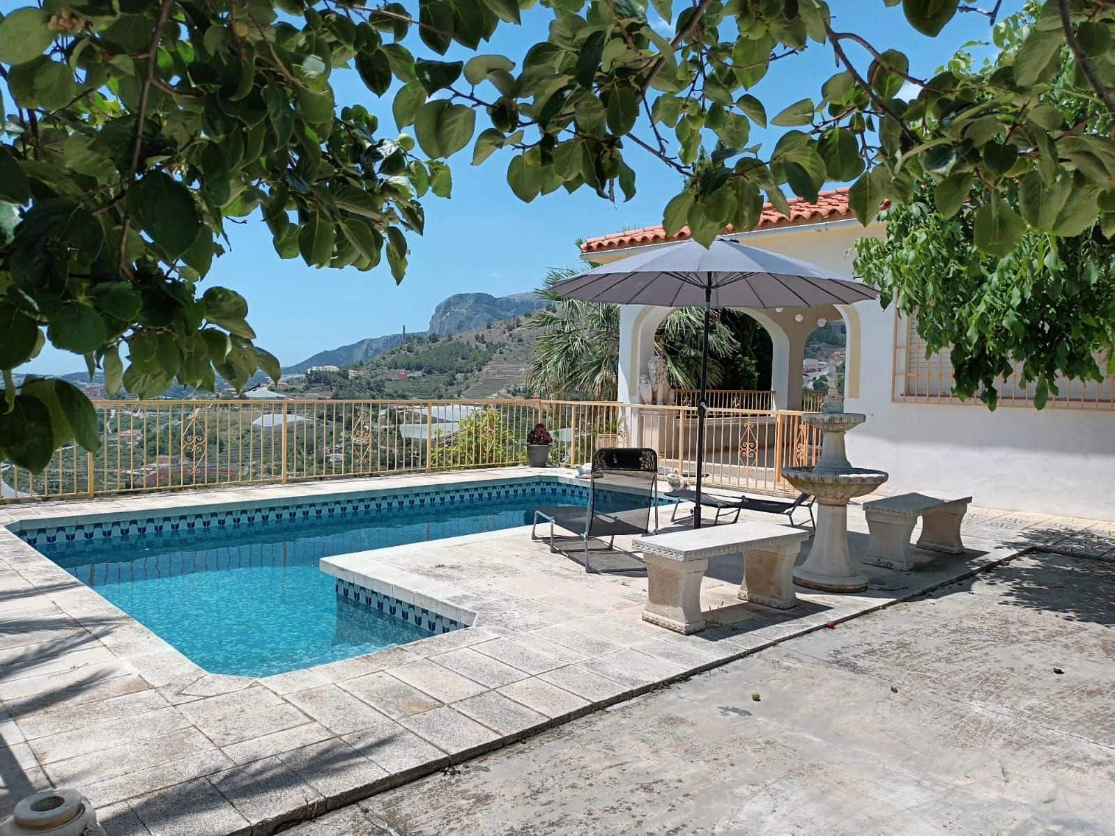 3 Zimmer Villa zu vermieten in Callosa d'En Sarria mit Pool - 1.200 € (Ref: 9447379)