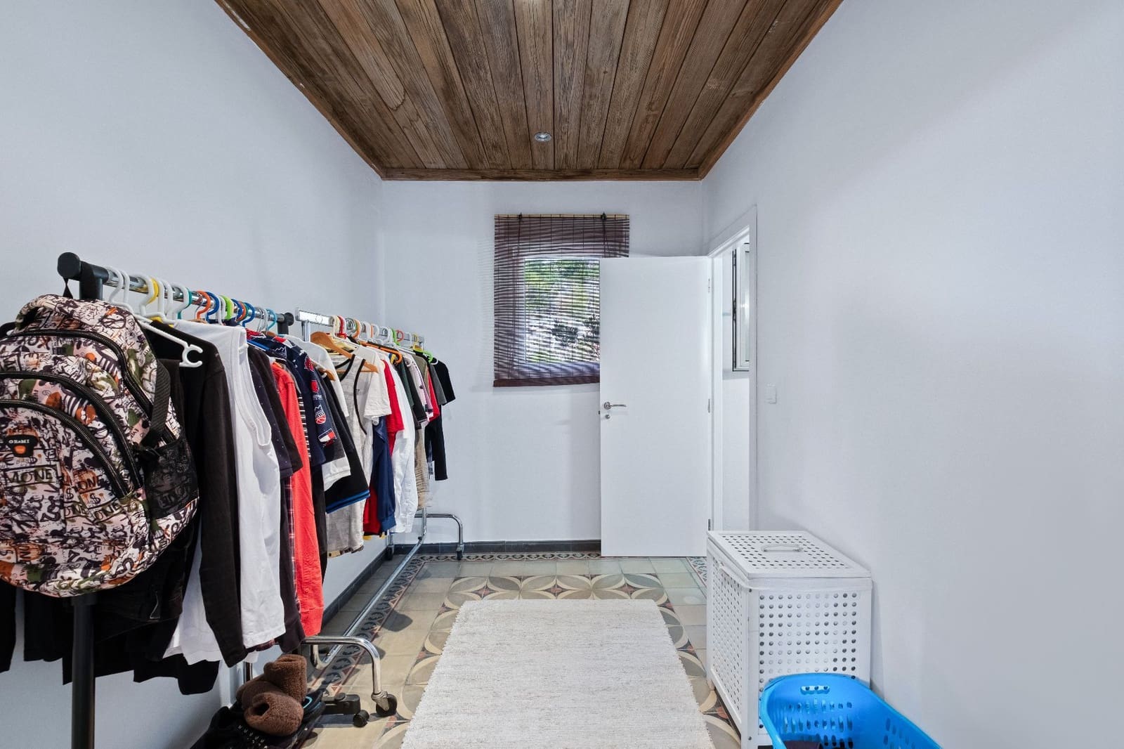 3 bedroom Villa for sale in Guadalest with pool - € 900,000 (Ref: 9447380)