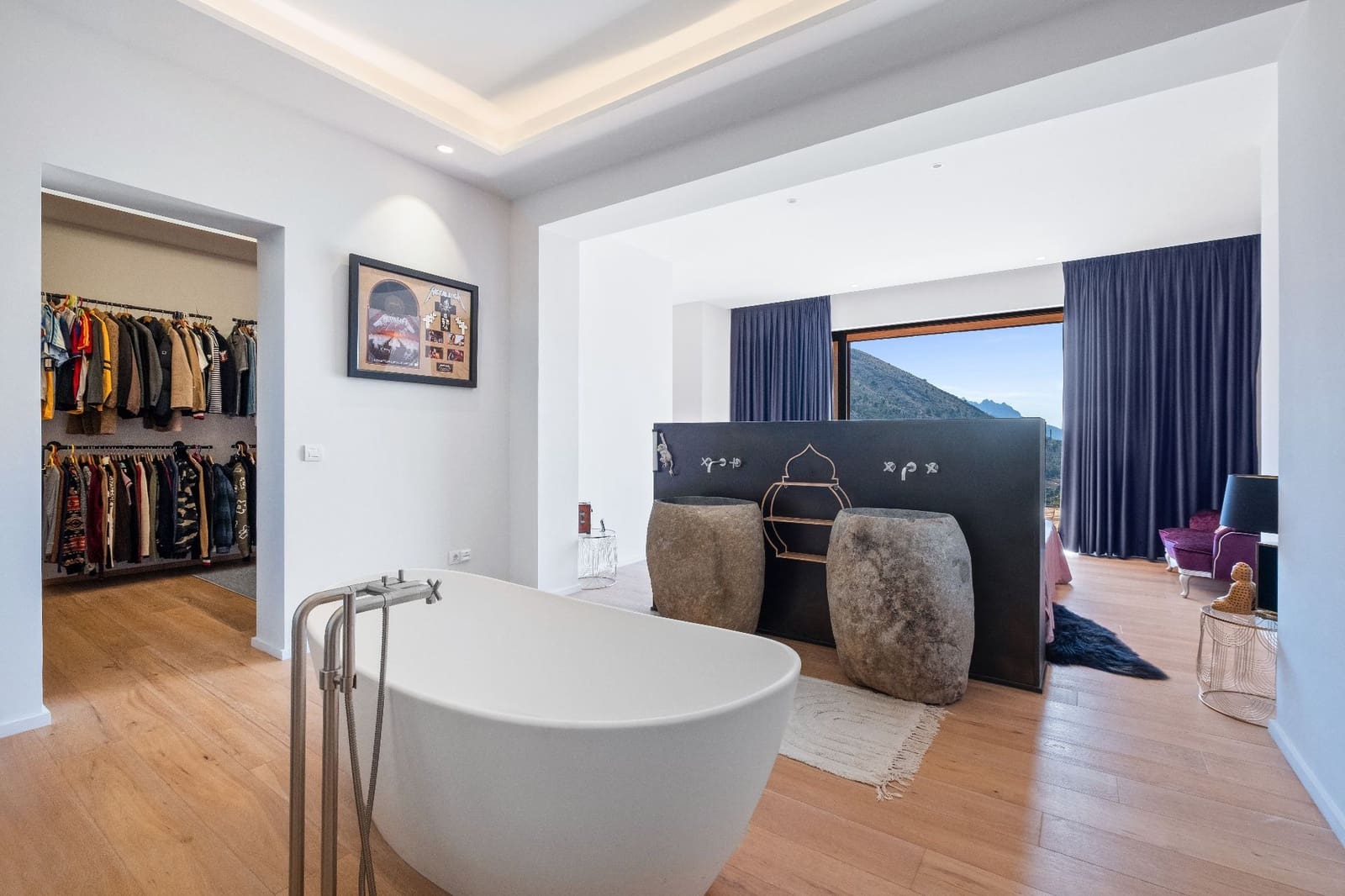 3 bedroom Villa for sale in Guadalest with pool - € 900,000 (Ref: 9447380)