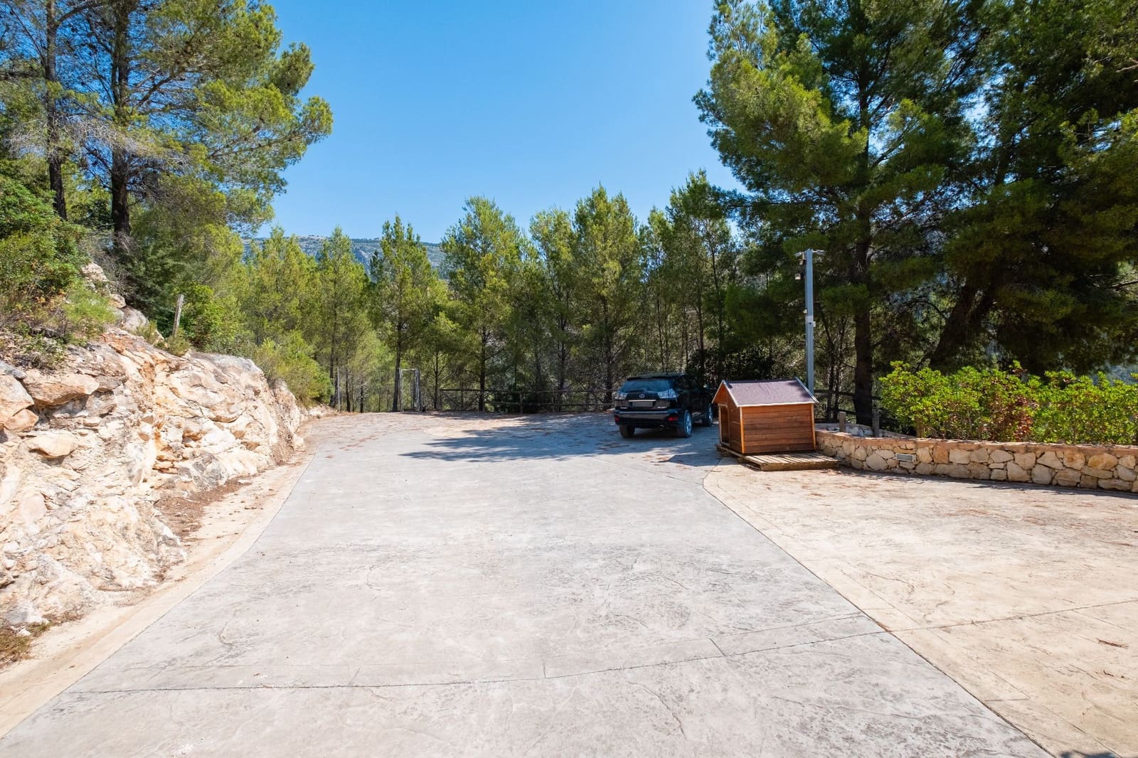 3 bedroom Villa for sale in Guadalest with pool - € 900,000 (Ref: 9447380)