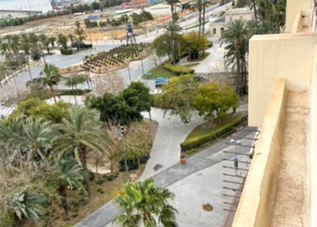 4 makuuhuone Huoneisto myytävänä paikassa Alicante kaupunki - 670 000 € (Ref: 9447382)