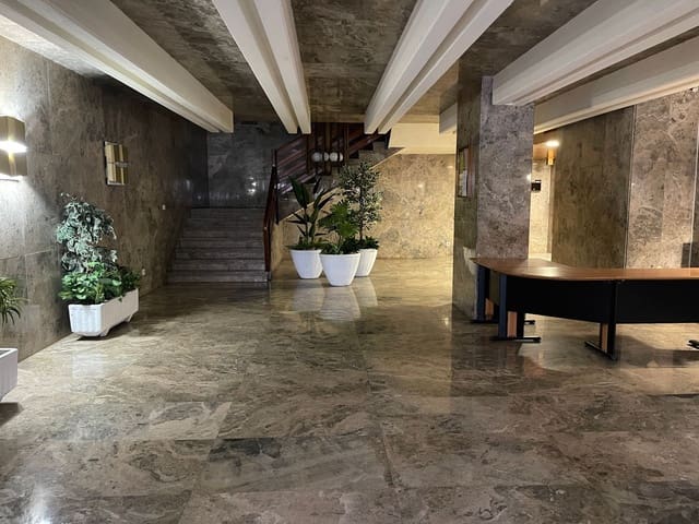 4 makuuhuone Huoneisto myytävänä paikassa Alicante kaupunki - 670 000 € (Ref: 9447382)