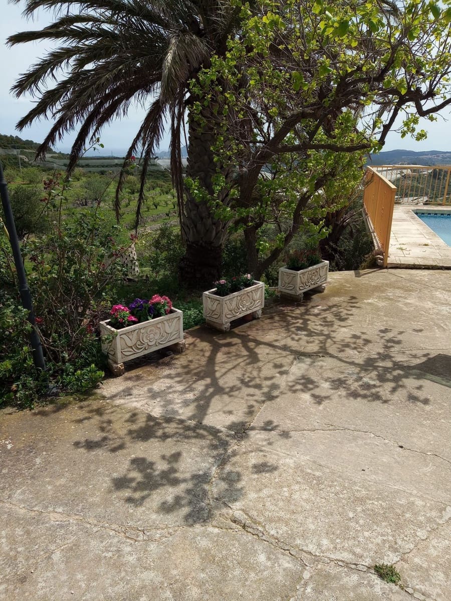 3 bedroom Villa for sale in Callosa d'En Sarria with pool - € 380,000 (Ref: 9447383)