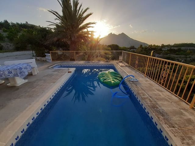 3 slaapkamer Villa te koop in Callosa d'En Sarrià met zwembad - € 380.000 (Ref: 9447383)