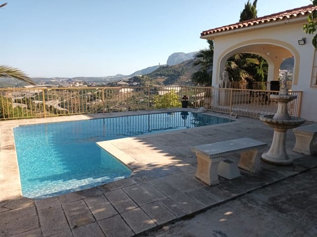 3 slaapkamer Villa te koop in Callosa d'En Sarrià met zwembad - € 380.000 (Ref: 9447383)