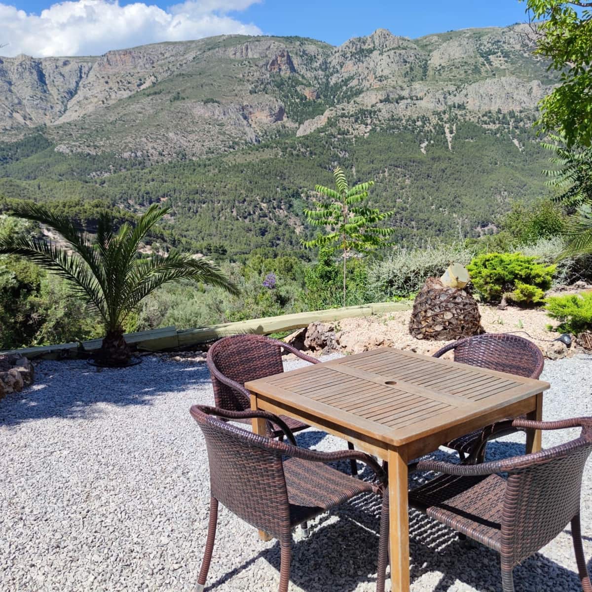 3 bedroom Villa for sale in Guadalest with garage - € 490,000 (Ref: 9518470)